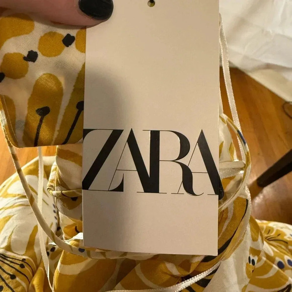 NWT Zara Yellow and White Patterned Women's Dress - Picture 1 of 7